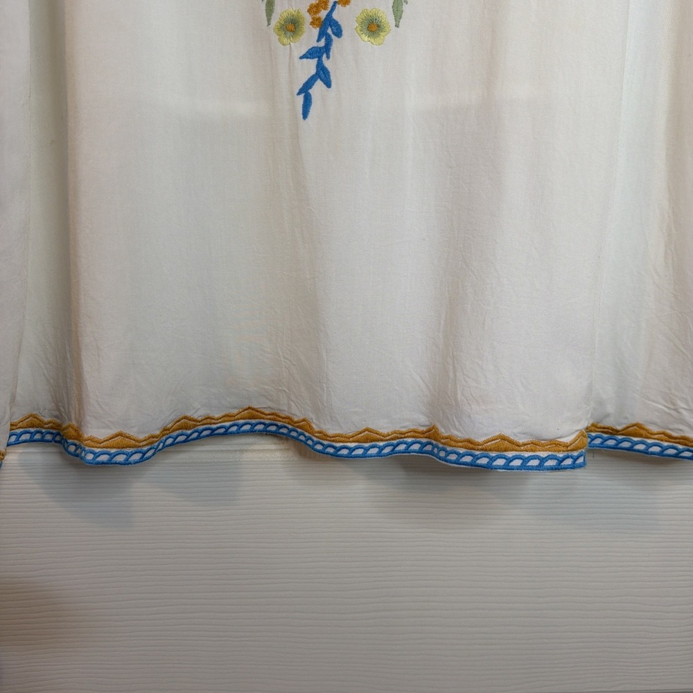 Feminine Embroidered Tunic Top with Long Tiered Bell Sleeves XL - Picture 4 of 11
